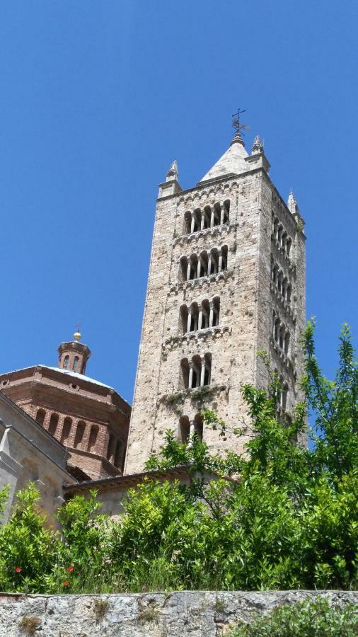 Al 32 B&B Massa Marittima Exterior photo
