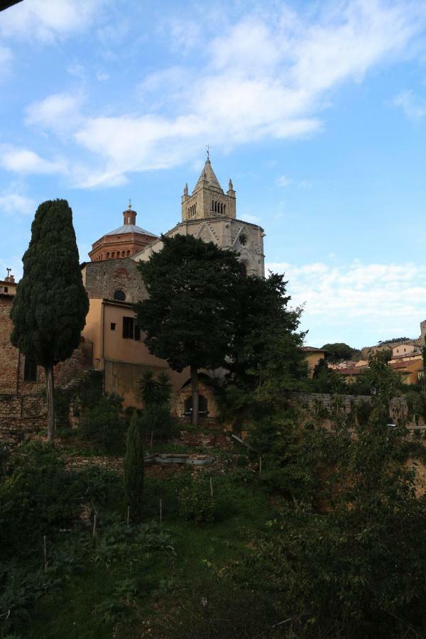 Al 32 B&B Massa Marittima Exterior photo